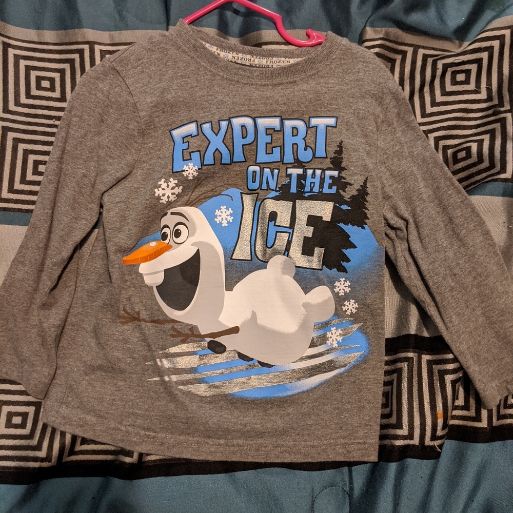 Unisex gray long sleeve shirt